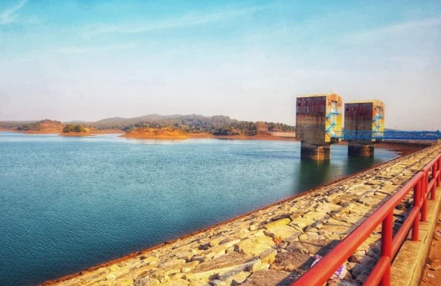 Garga Dam Bokaro — calm reservoir waters bordered by sal forest, Chotanagpur plateau, Jharkhand
