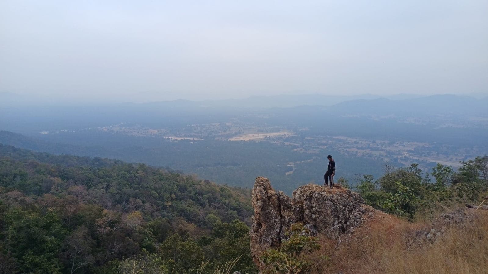 Chandwa Forest Hills Latehar — sal forest surrounding railway junction town, gateway to Betla forest zone, Jharkhand