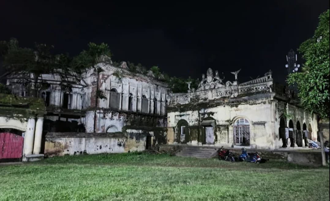 Saraikela Palace — royal residence of the Chhau dance tradition, Saraikela-Kharsawan, Jharkhand