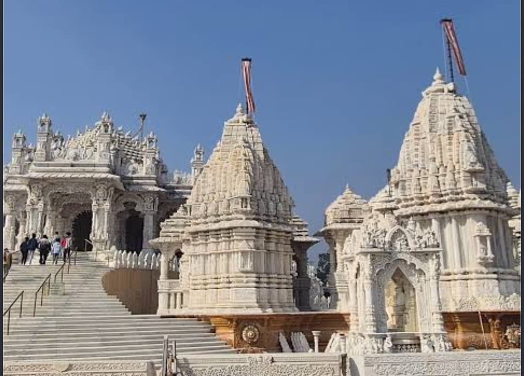 Madhuban Giridih — Jain pilgrimage town at the base of Parasnath Hill Shikharji, marble temple complex, Jharkhand