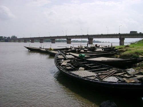 Bermo Damodar River Ghats — stone bathing ghats on the Damodar River in Bokaro district coal belt, Jharkhand